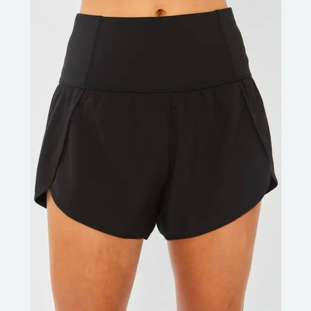 Love Tree Solid Women's Black Performance Shorts size L